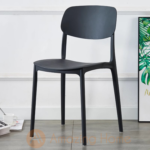 Ilmari Stackable Plastic Chair Black