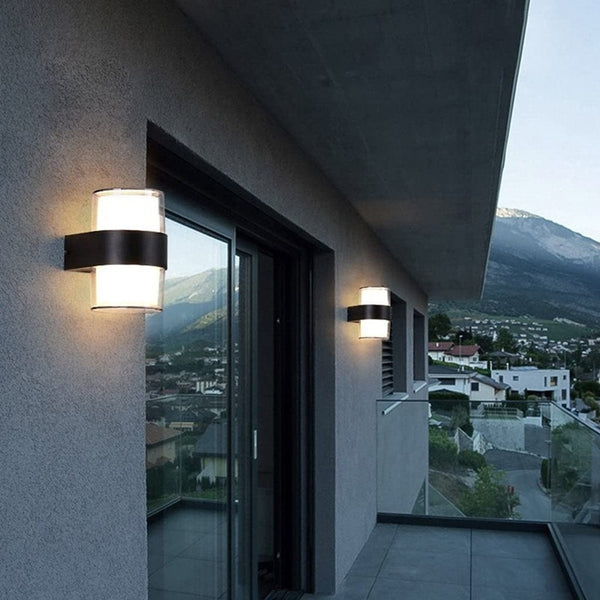 Outdoor waterproof LED wall light black modern wall lamp for indoor and outdoor use